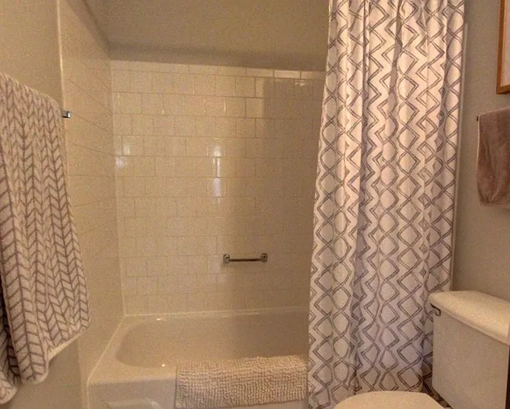 2530 Glenbrook Dr — Photo 9