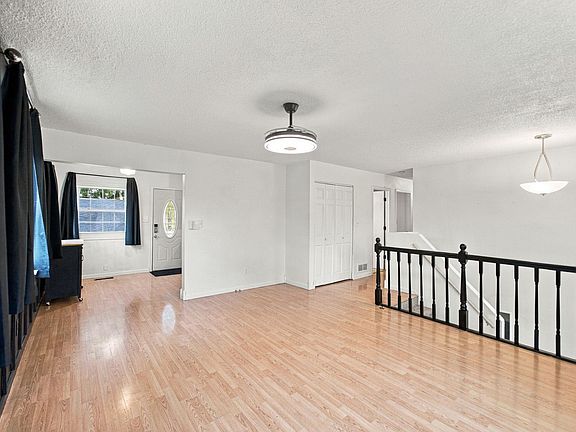 3rd image of 2304 3rd Ave NW