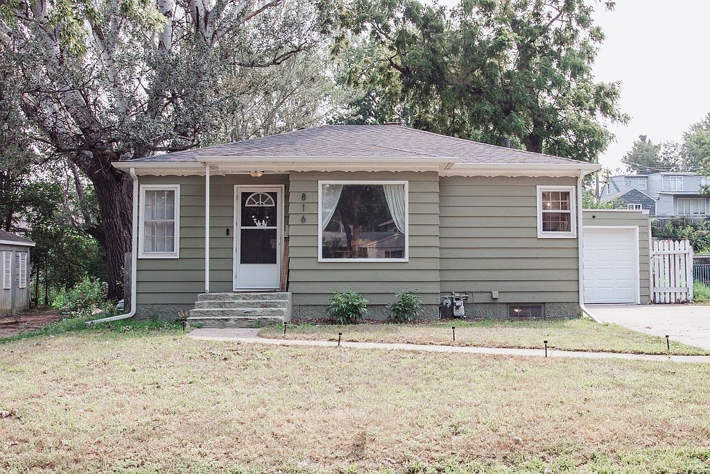 816 S Western Ave - Property Image