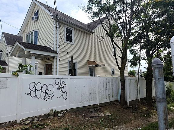 3rd image of 9008 184th Pl