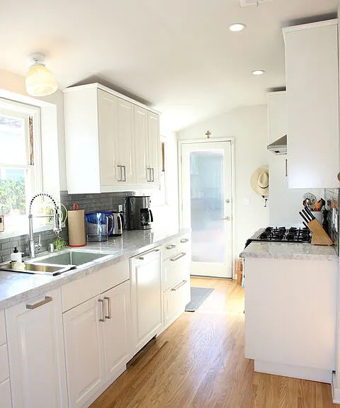 8011 Stewart Ave — Photo 9