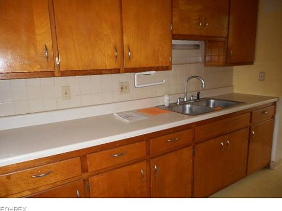 2nd image of 2326 Brookview Blvd