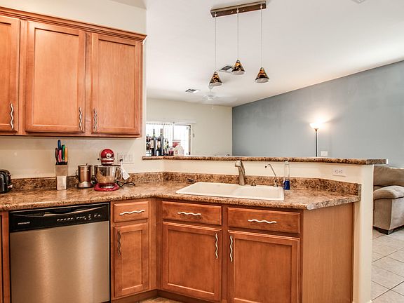 5th image of 11842 W Heyburn Dr