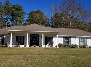 834 Country Club Dr, Ozark, AL 36360