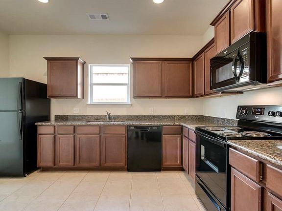 4th image of 2321 Sable Wood Dr