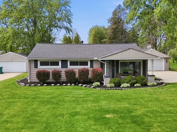 1758 Westwood Dr, Twinsburg, OH 44087