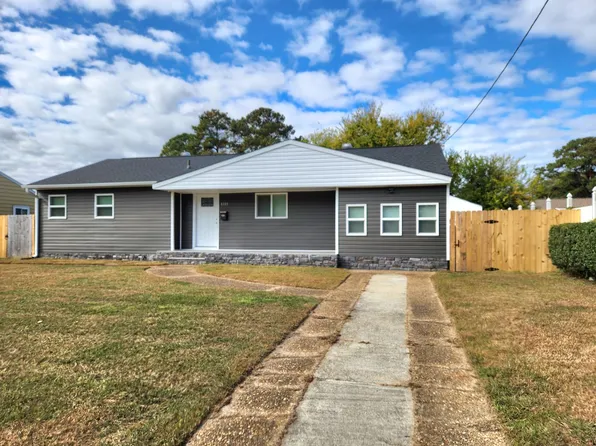 8333 Halprin Dr, Norfolk, VA 23518