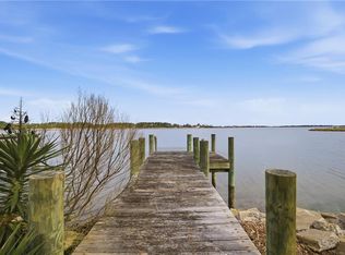 14 Eagle Point Rd, Hampton, VA 23669