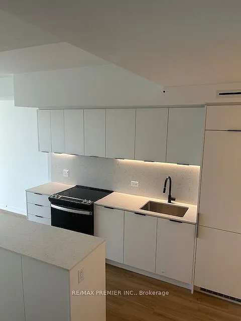 Harbour House — Photo 3