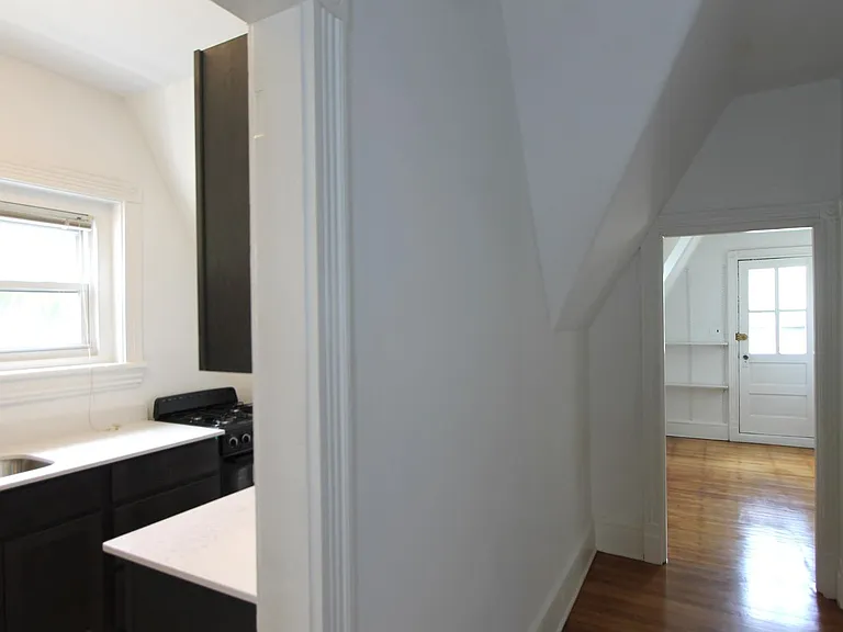 6333 Greene St — Photo 4