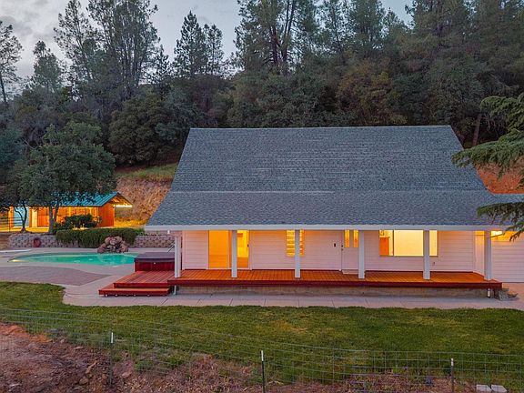 3rd image of 19466 Mira Monte Rd