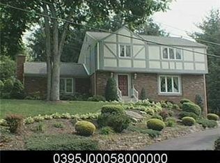 2260 Morrow Rd, Pittsburgh, PA 15241