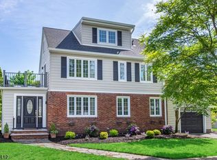 75 Parkview Dr, Bloomfield, NJ 07003