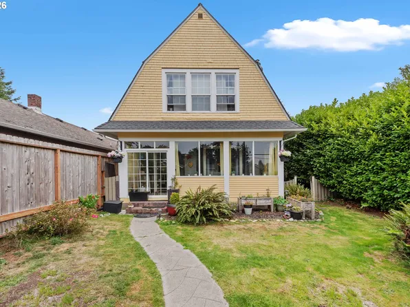 1475 Sherman Ave, North Bend, OR 97459