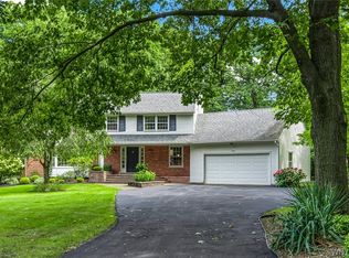 723 Mountain View Dr, Lewiston, NY 14092