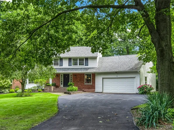 723 Mountain View Dr, Lewiston, NY 14092