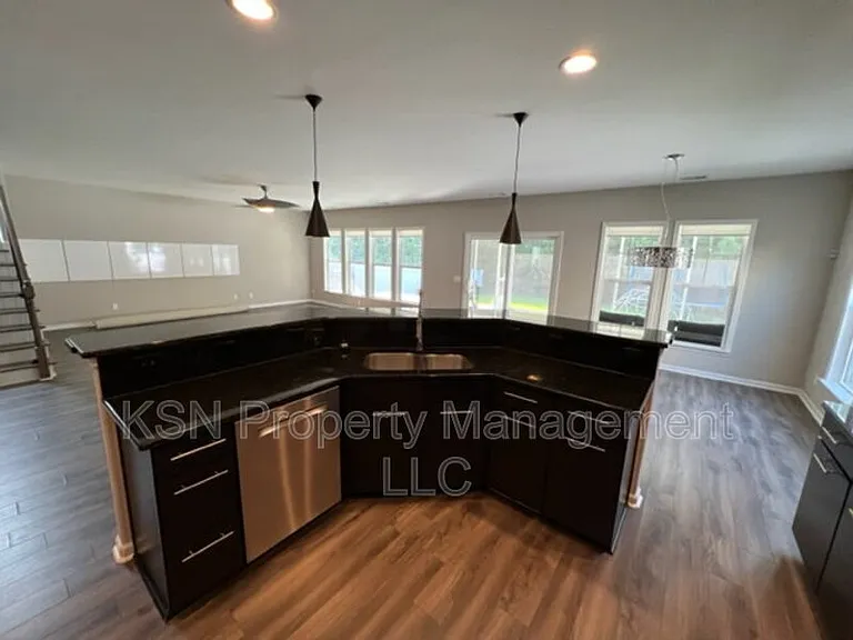 148 Tahoe Dr — Photo 14