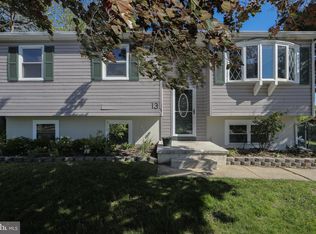 13 Spring Hollow Dr, Sicklerville, NJ 08081