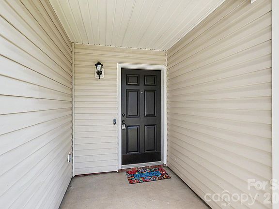 2nd image of 1745 Southwind Dr