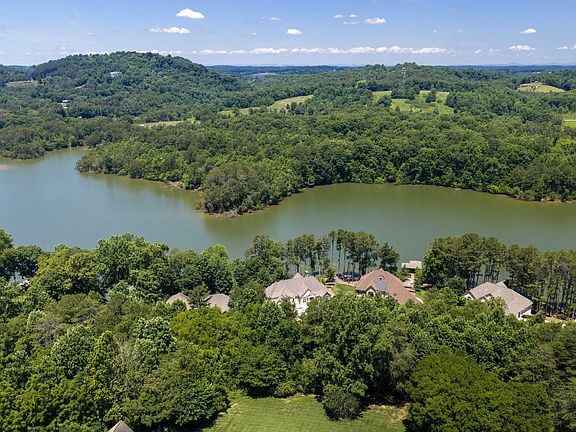 3rd image of 650 Sandpiper Dr