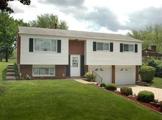 109 Deerfield Dr, Pittsburgh, PA 15235