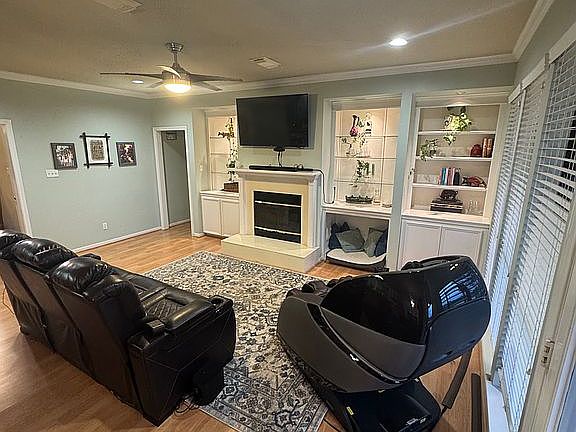 4th image of 2822 Lake View Dr