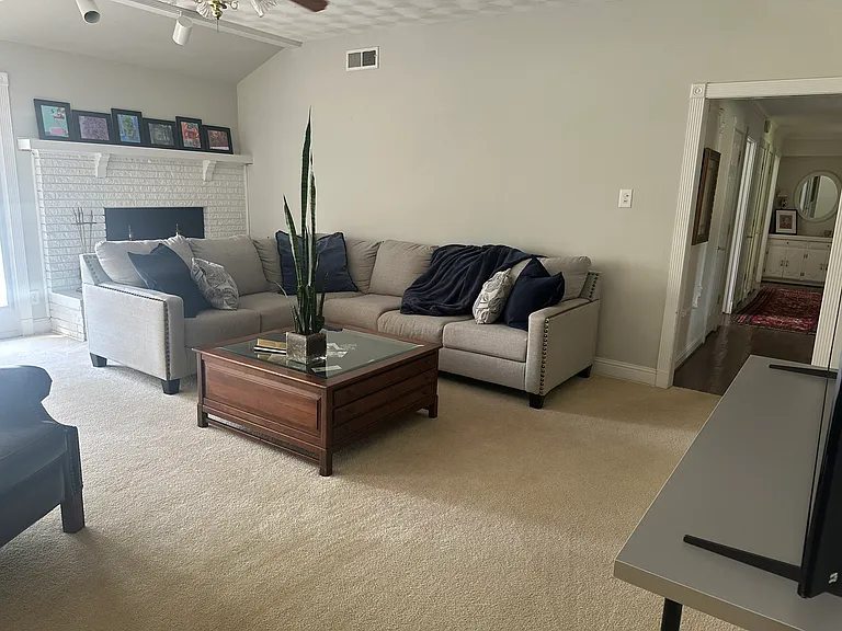 11333 Strait Ln — Photo 8