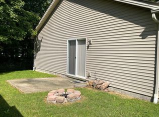 17 Spring Creek Dr, Cortland, OH