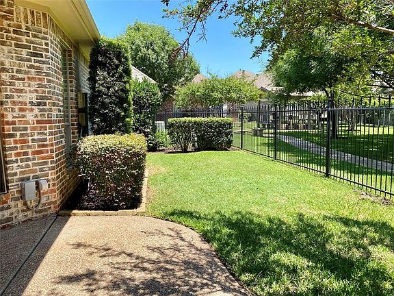 2nd image of 213 Versailles Ln