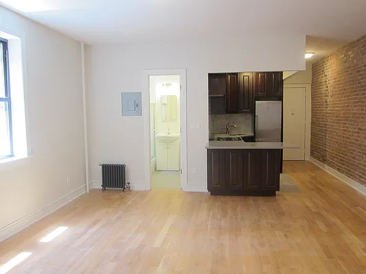 Rented by Luxor Homes & Investment Realty | media 30