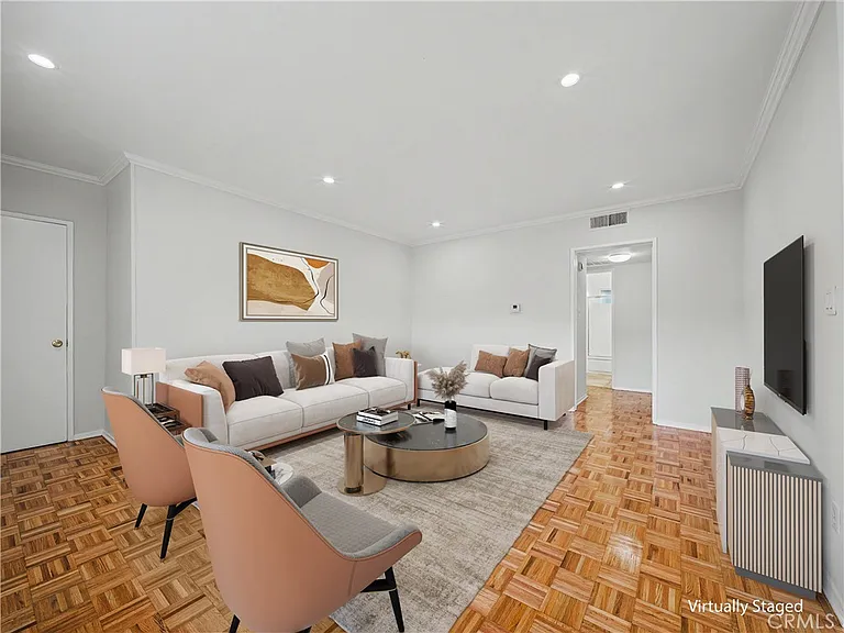 6342 Morse Ave — Photo 7