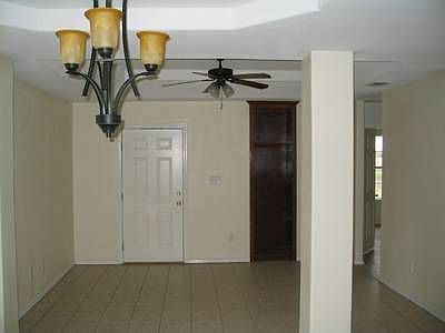 4th image of 303 Reid Dr
