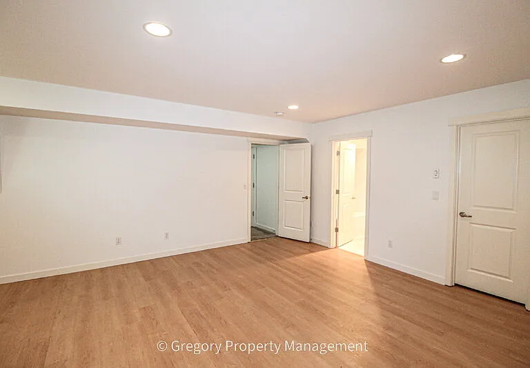 13824 N Creek Dr #802 — Photo 16
