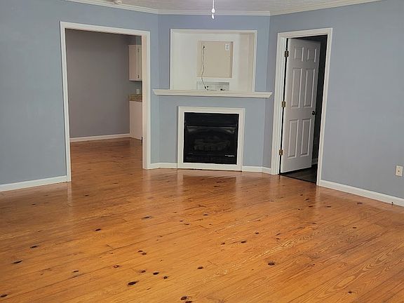 5th image of 873 Oakmont Dr