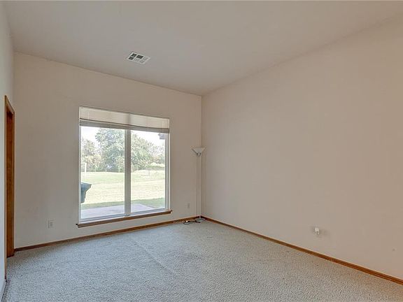 5th image of 4200 NE 32nd St