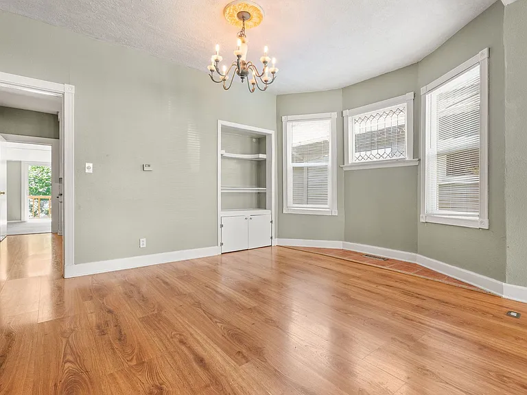 2708 SE Clinton St — Photo 9