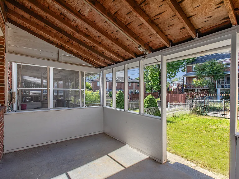 1714 Pin Oak Rd — Photo 32