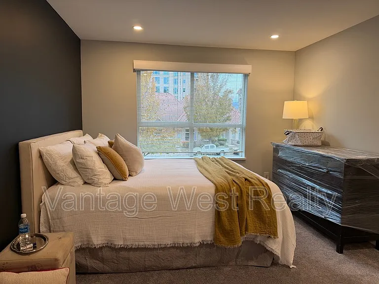 1099 Sunset Dr #228 — Photo 7