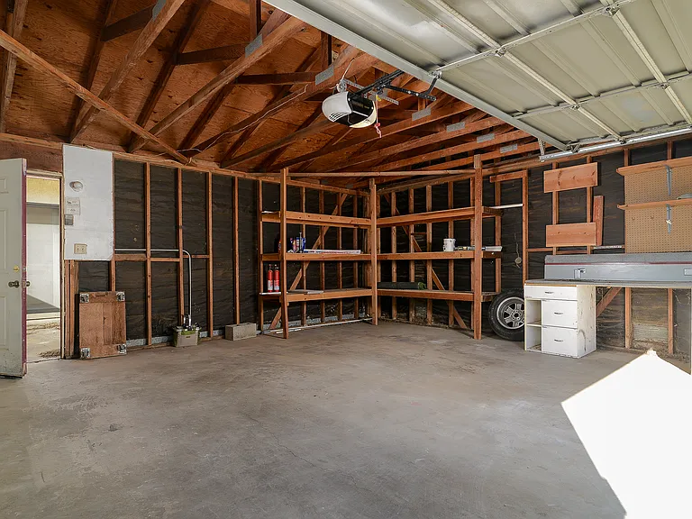 5010 Glide Dr #1 — Photo 17