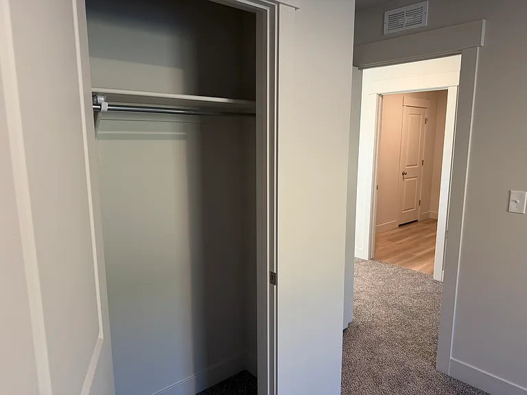 4013 S Woodland Ave — Photo 53