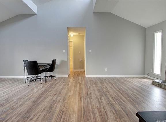 3rd image of 2612 Dion Ave