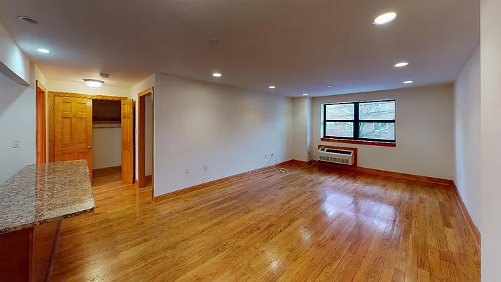 Rented by Metro Garden Realty NYC | media 33