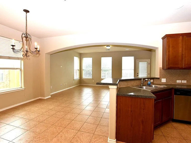 427 Tranquility Mtn — Photo 3