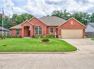 7608 NW 20th St, Bethany, OK 73008