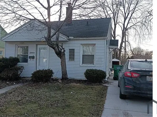 23023 Rosalind Ave, Eastpointe, MI 48021