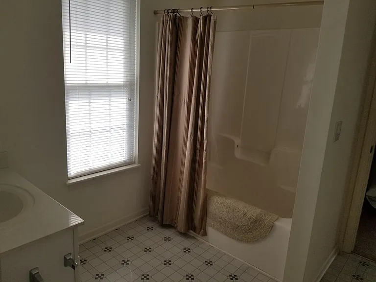 370 W Capewood Ave — Photo 5