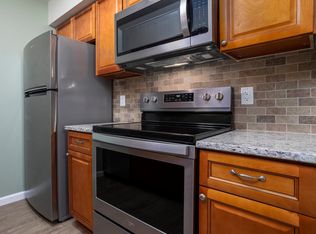 1030 SW 6th Dr UNIT 3, Gainesville, FL 32601