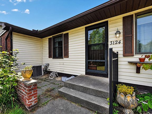 5th image of 3124 Earl Dr