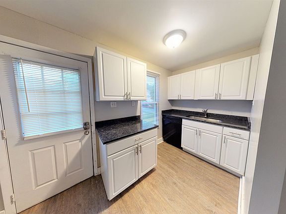 2nd image of 2166 Indianola Ave #2166