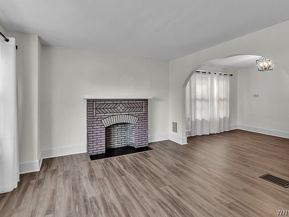 4th image of 185 Ramsdell Ave